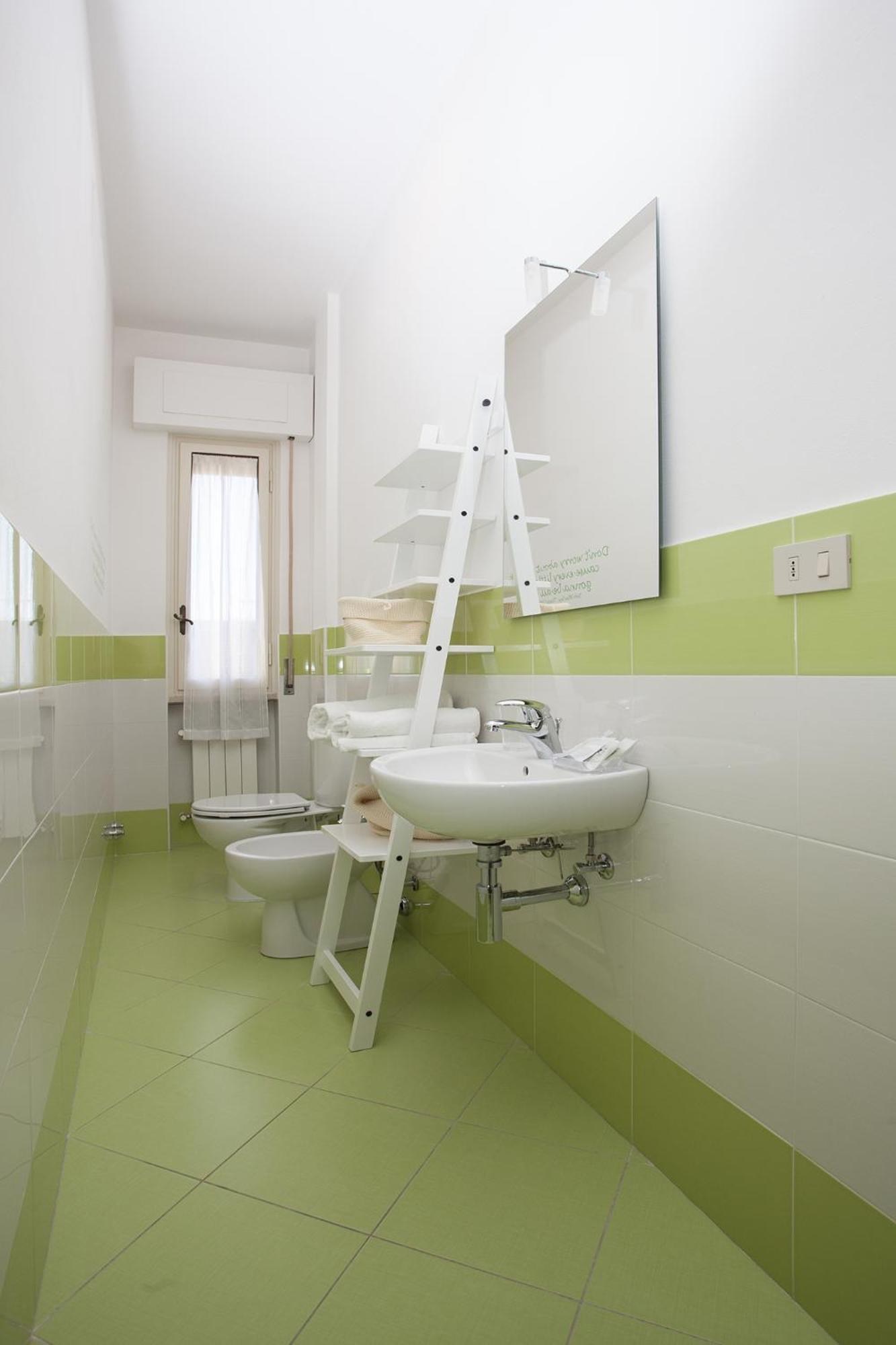 Cento Passi Dalle Mura